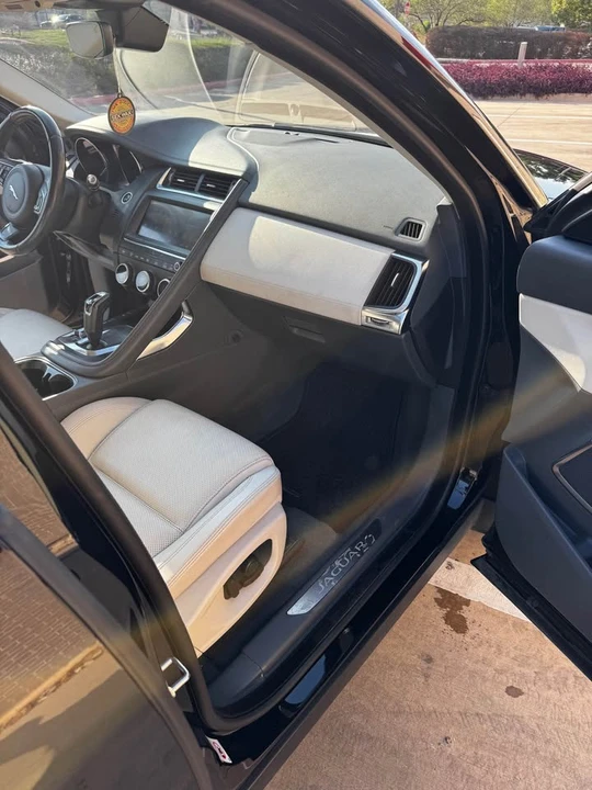 2019 Jaguar E-Pace - Image 8 of 18