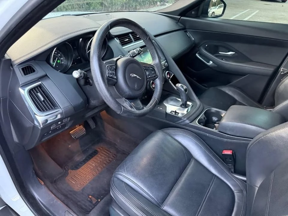 2019 Jaguar E-Pace - Image 6 of 8