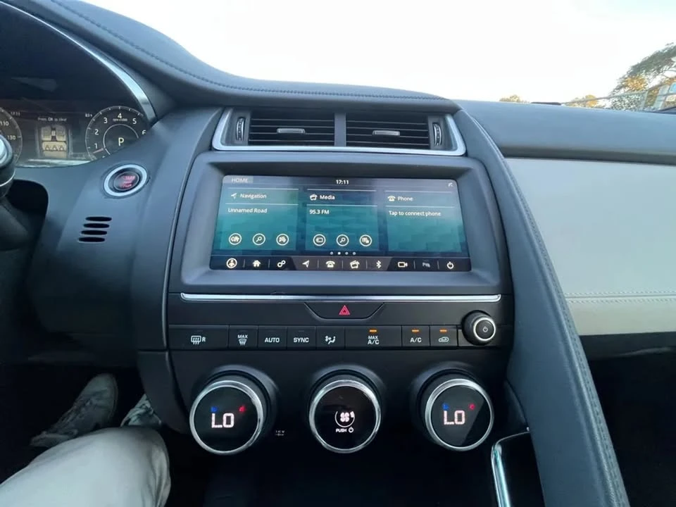 2019 Jaguar E-Pace - Image 10 of 10