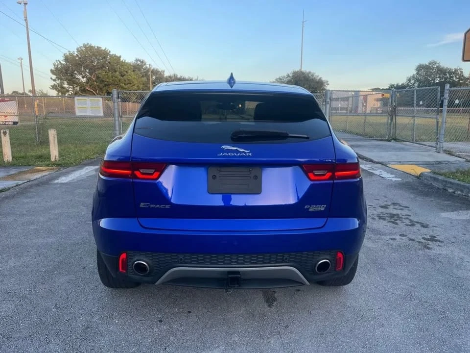 2019 Jaguar E-Pace - Image 4 of 10