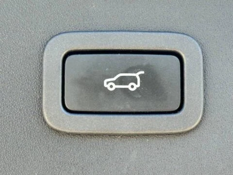 2019 Jaguar E-Pace - Image 11 of 20