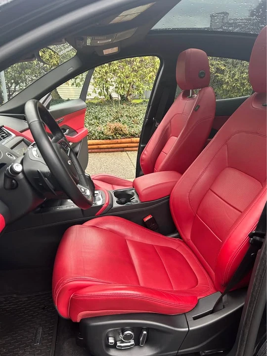2019 Jaguar E-Pace - Image 10 of 14
