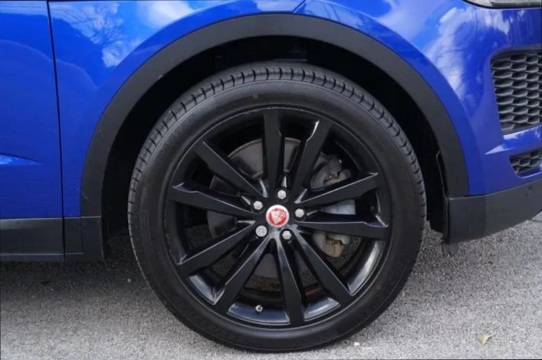 2019 Jaguar E-Pace - Image 8 of 19