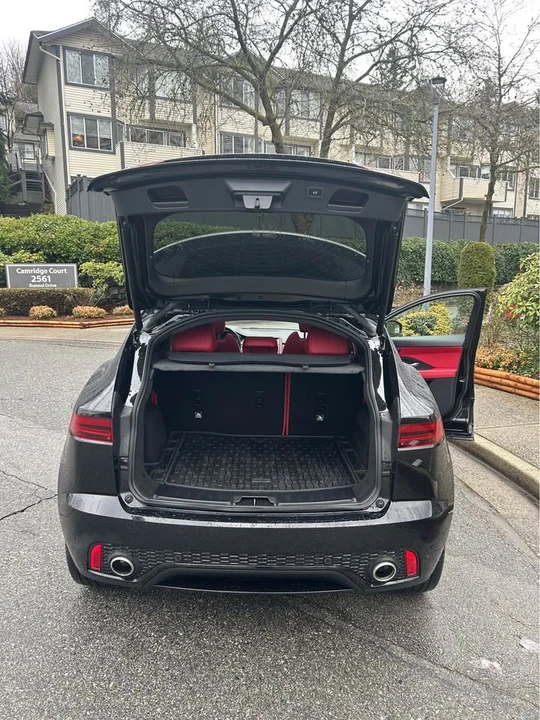 2019 Jaguar E-Pace - Image 9 of 14