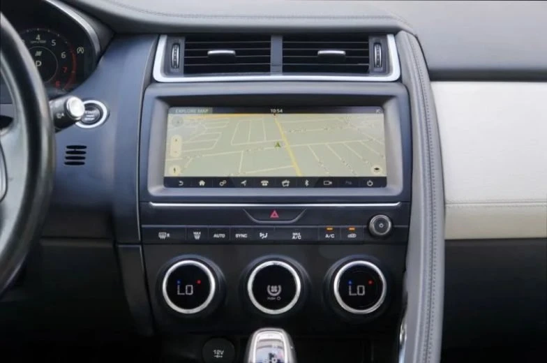2019 Jaguar E-Pace - Image 16 of 19
