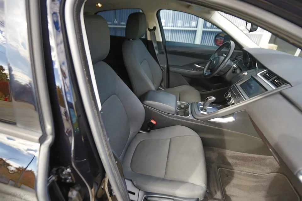 2019 Jaguar E-Pace - Image 14 of 19