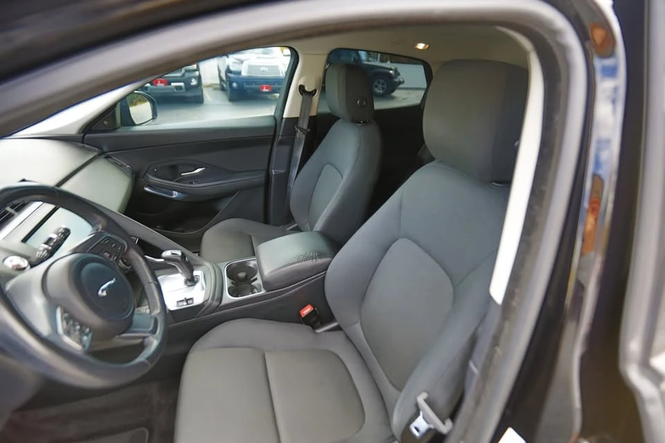 2019 Jaguar E-Pace - Image 6 of 19