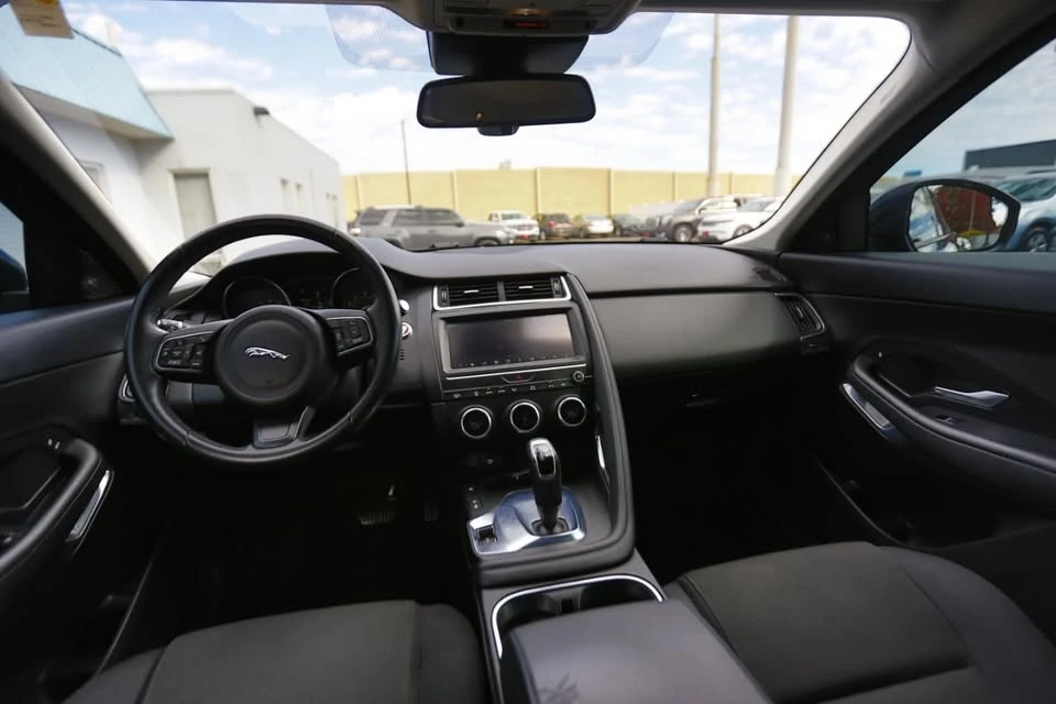 2019 Jaguar E-Pace - Image 10 of 19