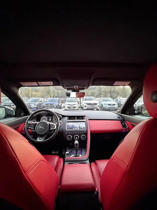 2019 Jaguar E-Pace - Image 6 of 11
