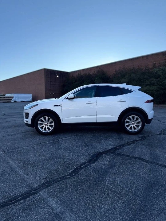 2019 Jaguar E-Pace - Image 9 of 20
