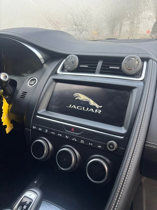 2019 Jaguar E-Pace - Image 8 of 8
