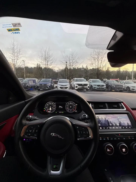 2019 Jaguar E-Pace - Image 7 of 11