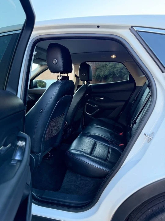 2019 Jaguar E-Pace - Image 14 of 20
