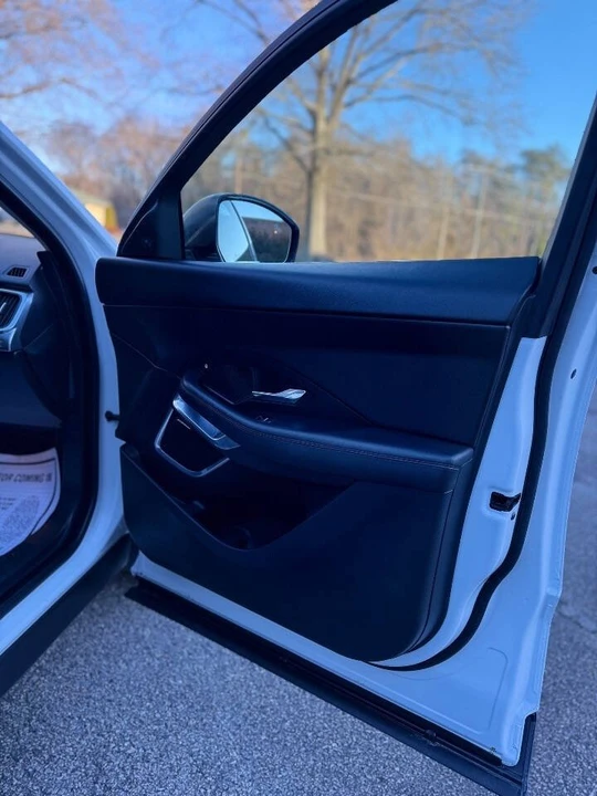 2019 Jaguar E-Pace - Image 18 of 20