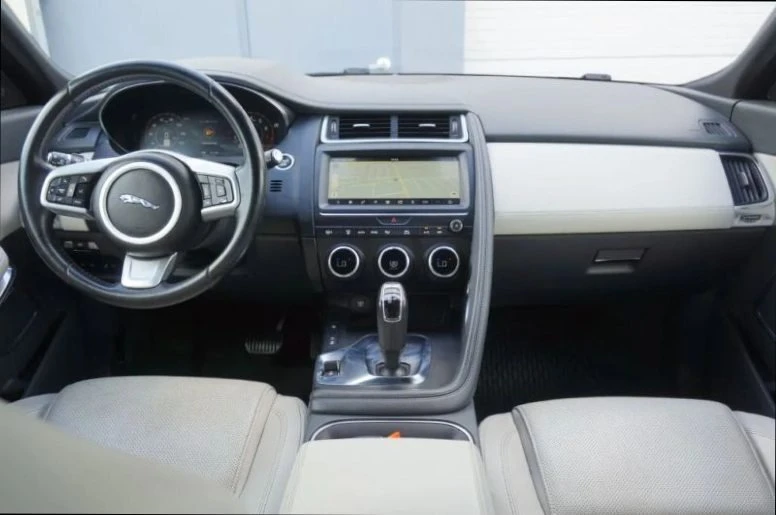2019 Jaguar E-Pace - Image 18 of 20