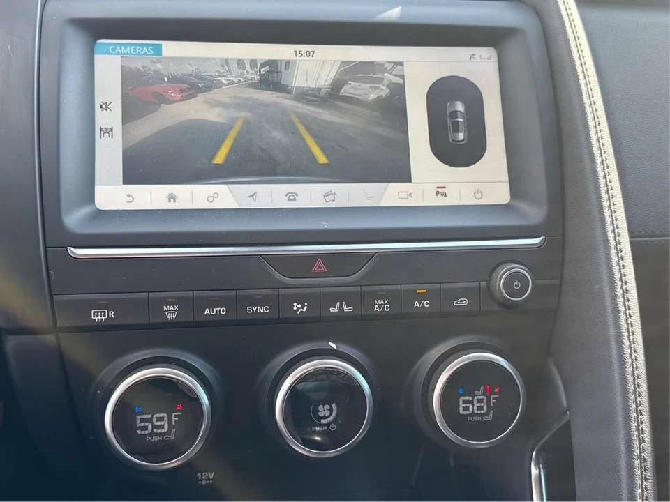 2019 Jaguar E-Pace - Image 9 of 16