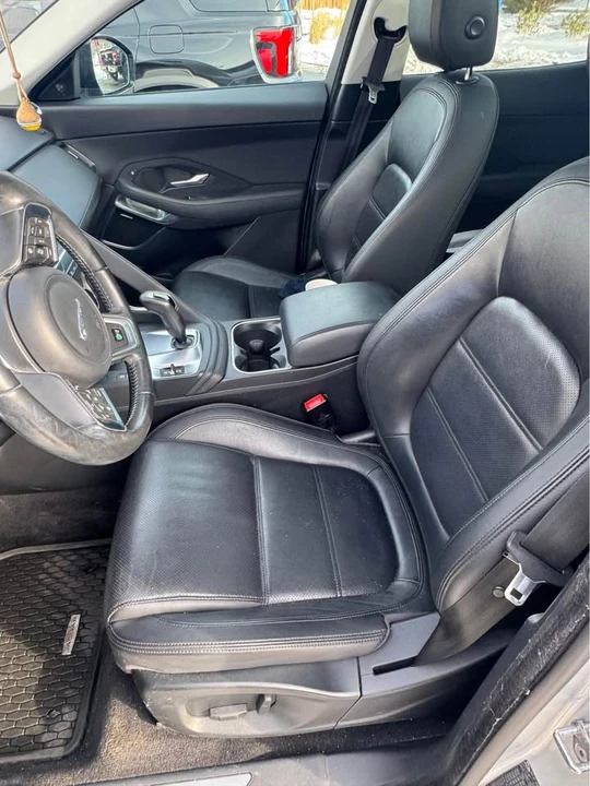 2019 Jaguar E-Pace - Image 10 of 14