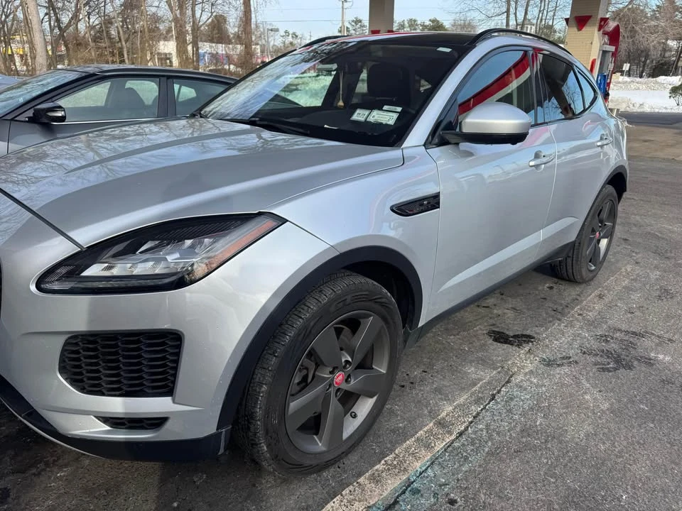 2019 Jaguar E-Pace - Image 9 of 14