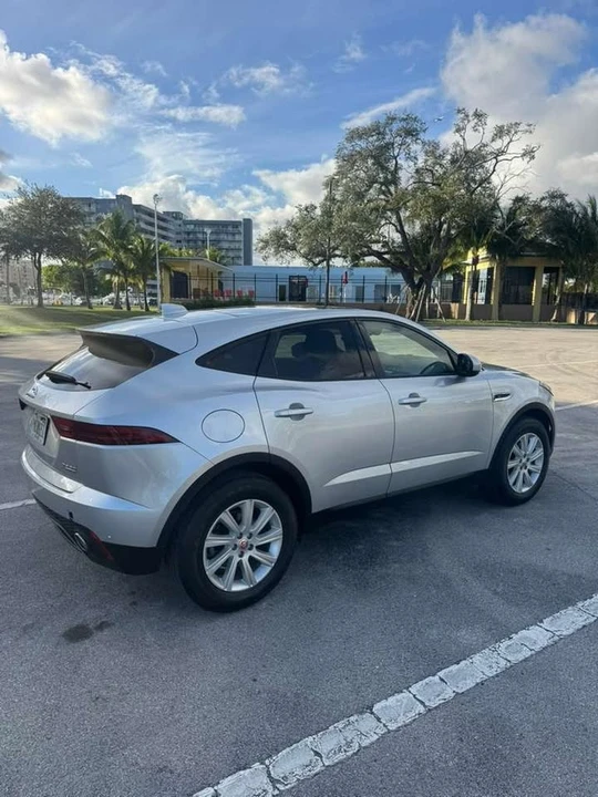 2019 Jaguar E-Pace - Image 5 of 13
