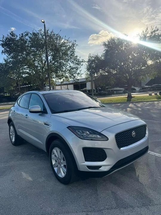2019 Jaguar E-Pace - Image 4 of 13