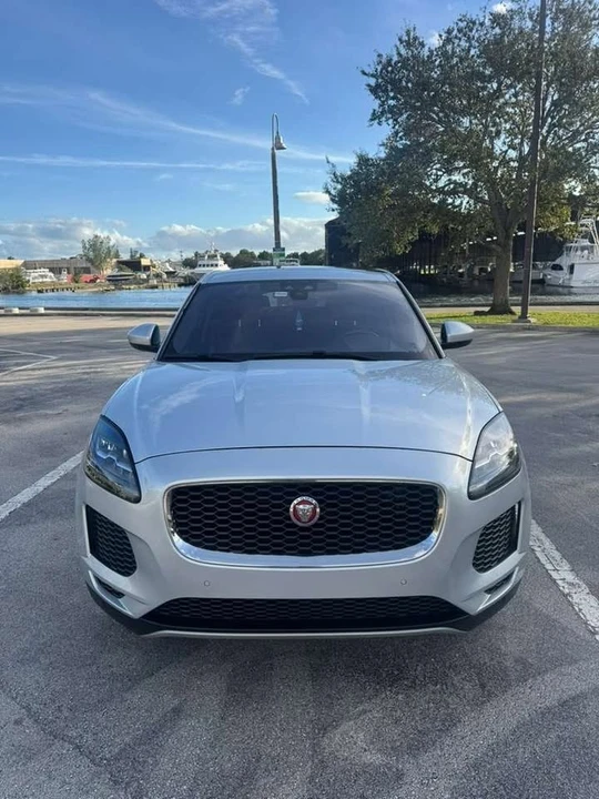 2019 Jaguar E-Pace - Image 5 of 13