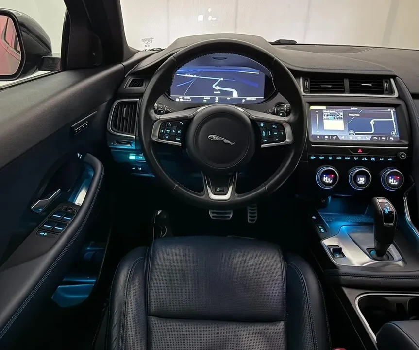 2019 Jaguar E-Pace - Image 15 of 20