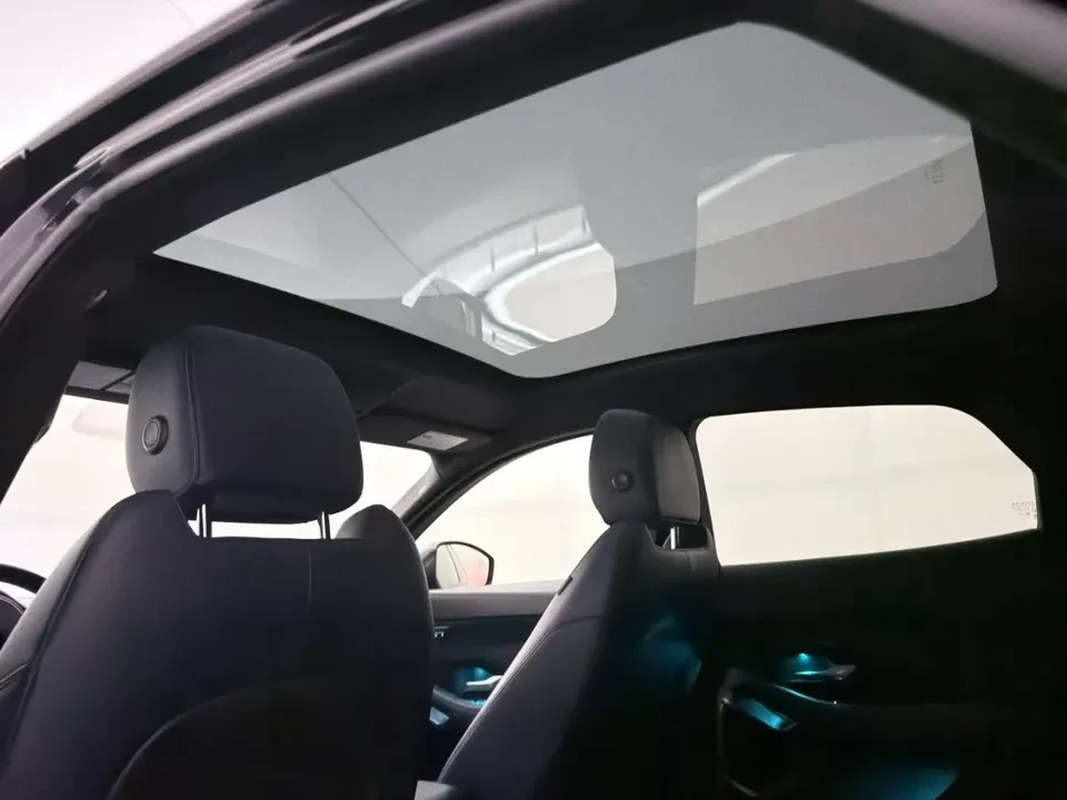 2019 Jaguar E-Pace - Image 11 of 20