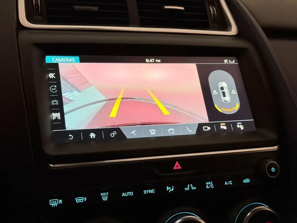 2019 Jaguar E-Pace - Image 17 of 20