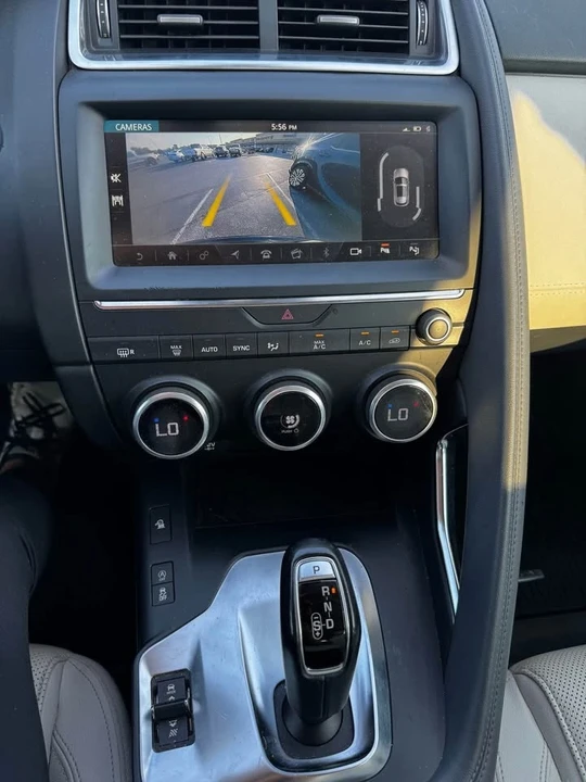 2019 Jaguar E-Pace - Image 17 of 18
