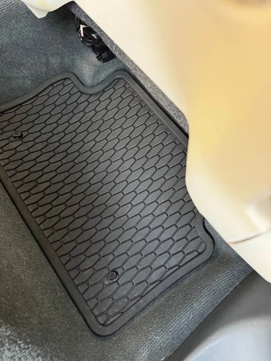 2019 Jaguar E-Pace - Image 2 of 19