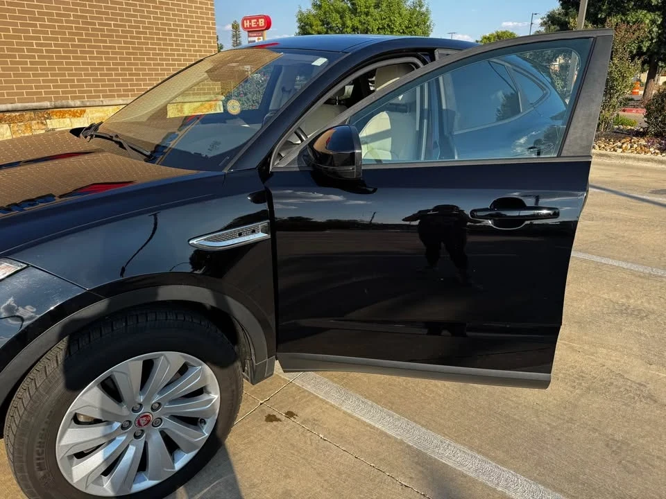 2019 Jaguar E-Pace - Image 4 of 18