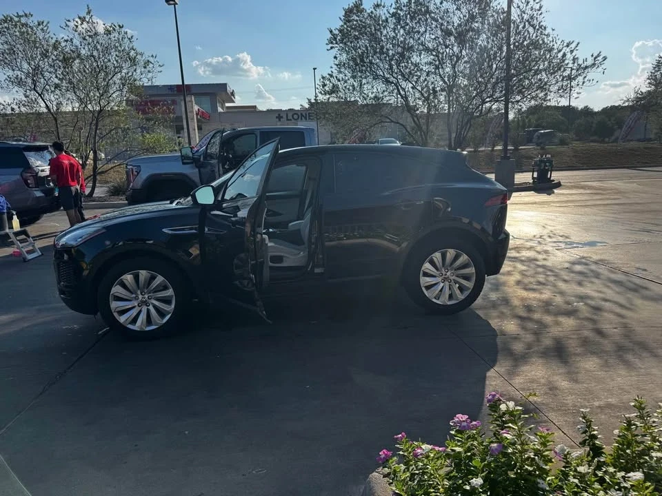 2019 Jaguar E-Pace - Image 18 of 18