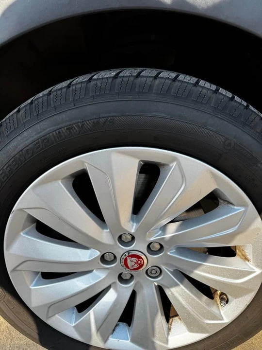 2019 Jaguar E-Pace - Image 12 of 16