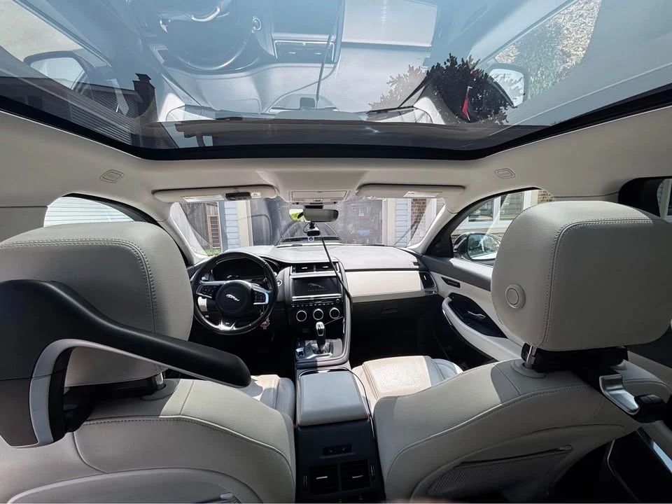 2019 Jaguar E-Pace - Image 9 of 9