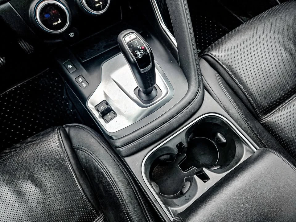 2019 Jaguar E-Pace - Image 18 of 20