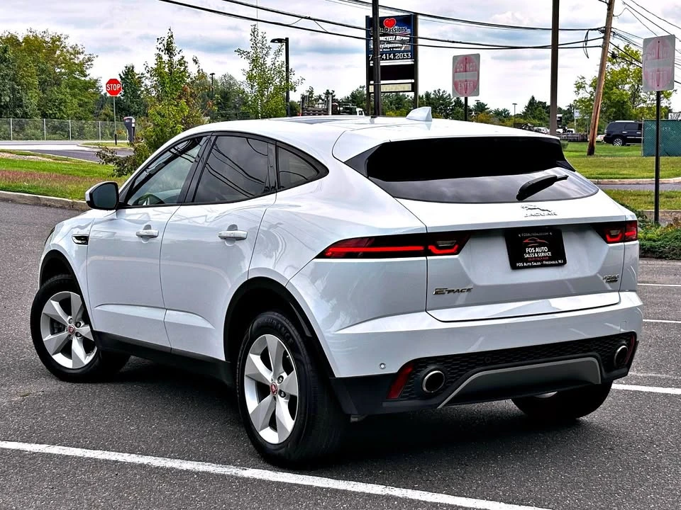 2019 Jaguar E-Pace - Image 7 of 17