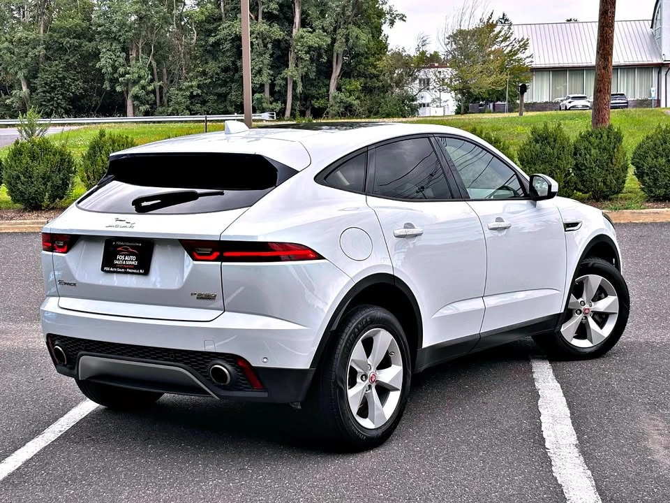 2019 Jaguar E-Pace - Image 5 of 17