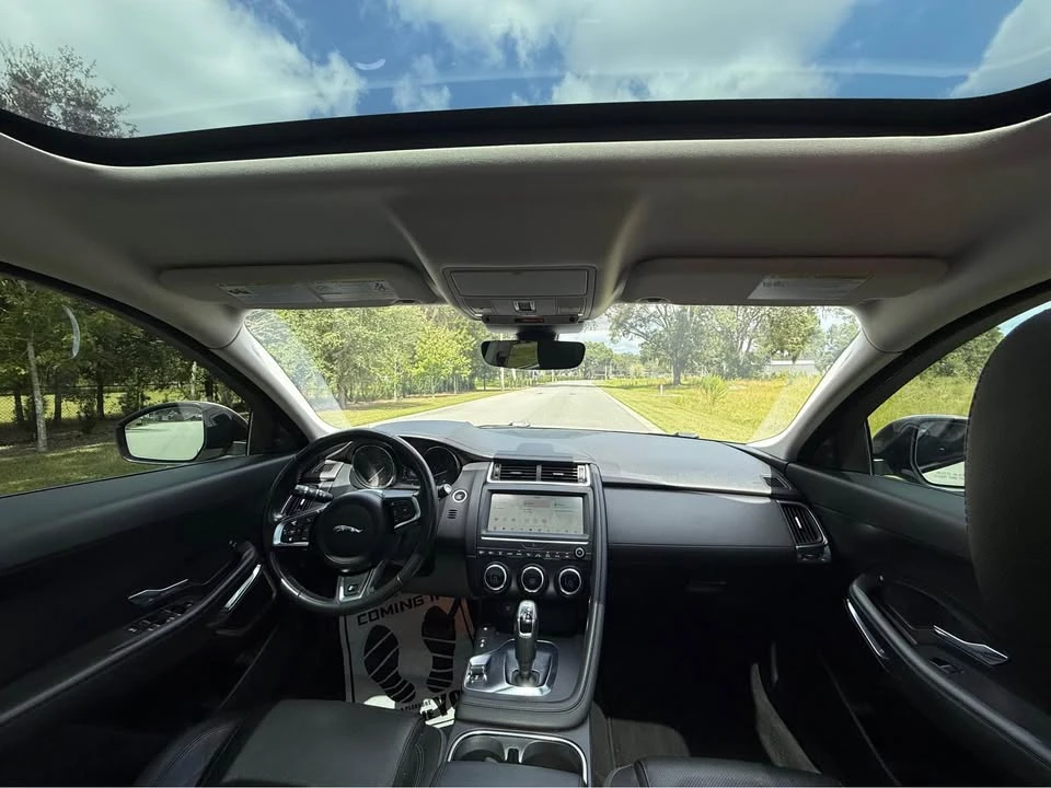2019 Jaguar E-Pace - Image 7 of 9