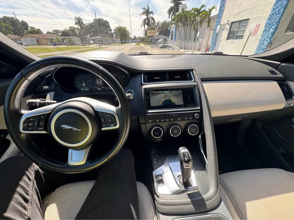 2019 Jaguar E-Pace - Image 7 of 11