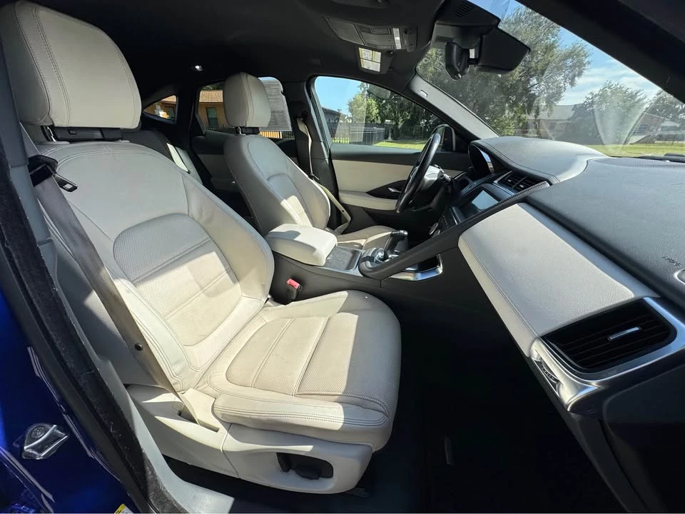 2019 Jaguar E-Pace - Image 9 of 11