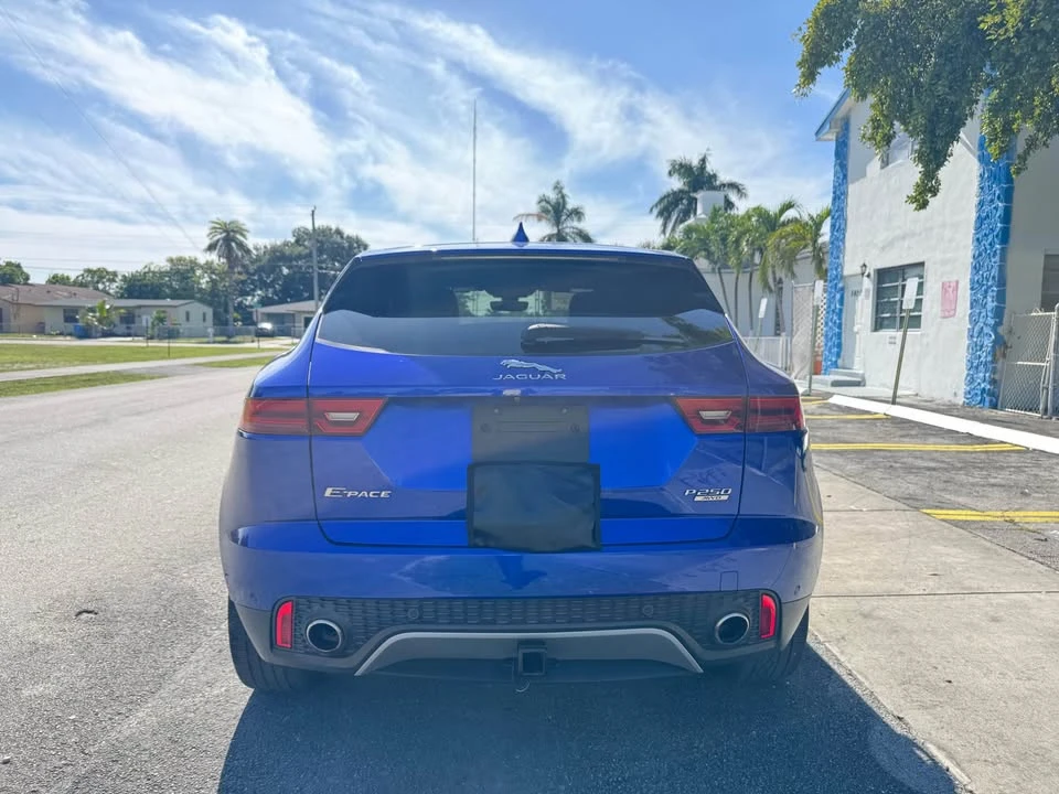 2019 Jaguar E-Pace - Image 4 of 11