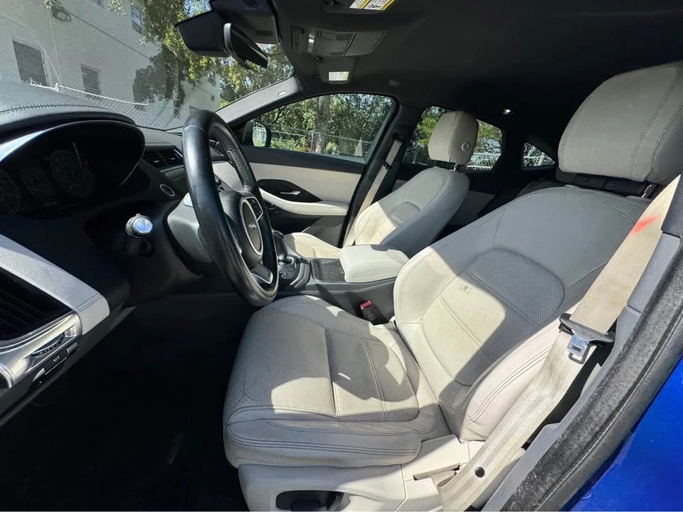 2019 Jaguar E-Pace - Image 8 of 11