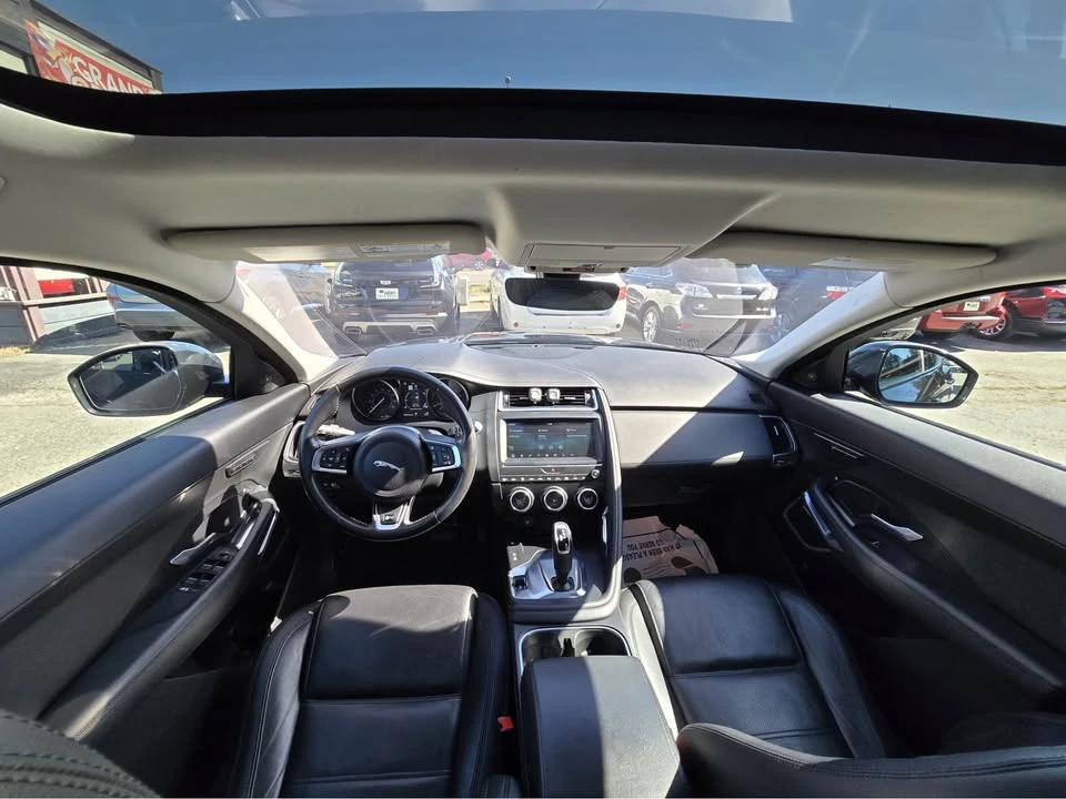 2019 Jaguar E-Pace - Image 11 of 16