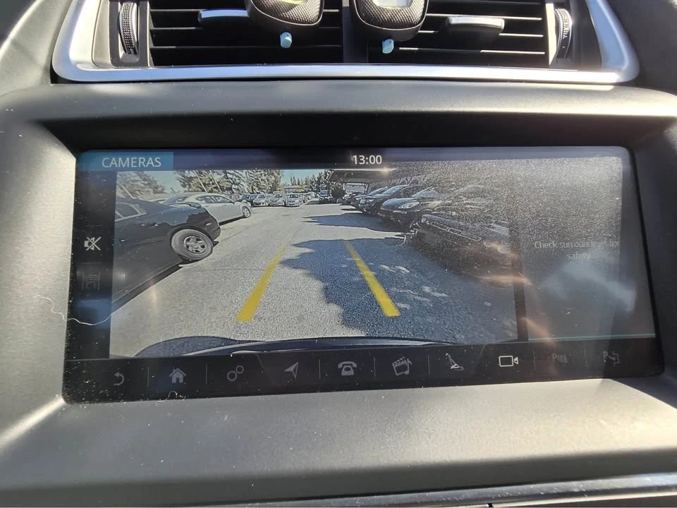 2019 Jaguar E-Pace - Image 13 of 16