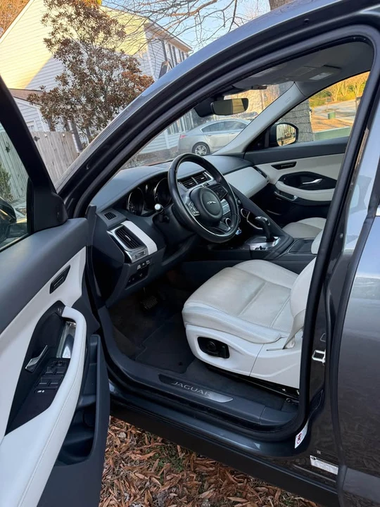 2019 Jaguar E-Pace - Image 7 of 9