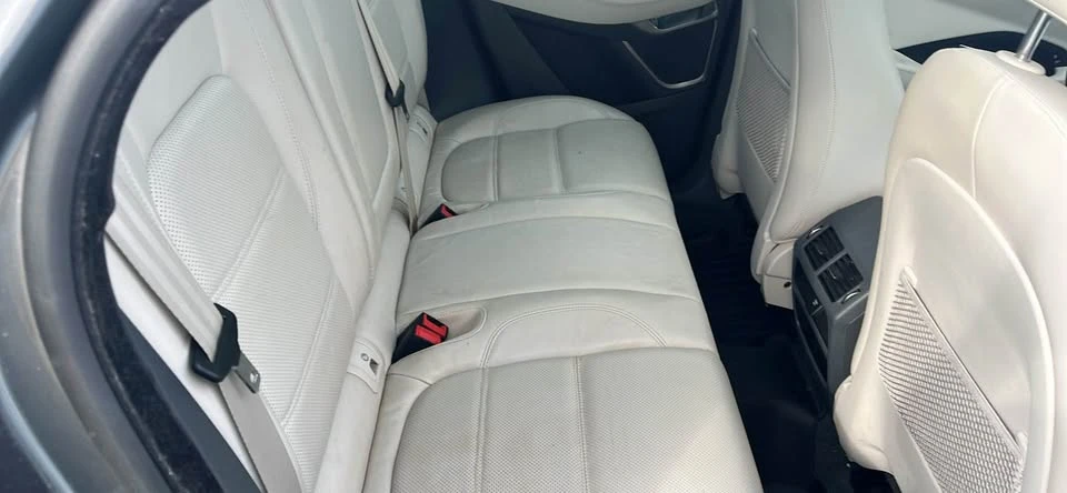 2019 Jaguar E-Pace - Image 12 of 16