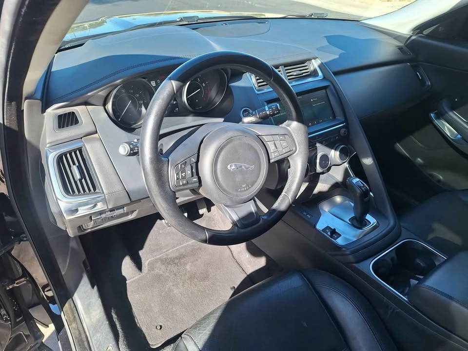 2019 Jaguar E-Pace - Image 4 of 6