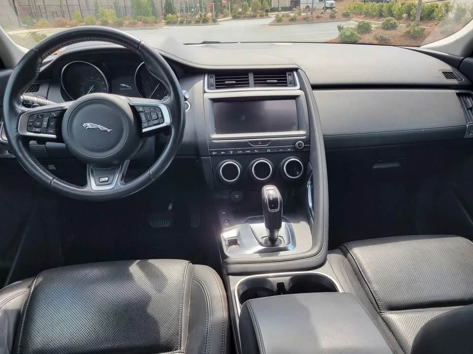 2019 Jaguar E-Pace - Image 15 of 19