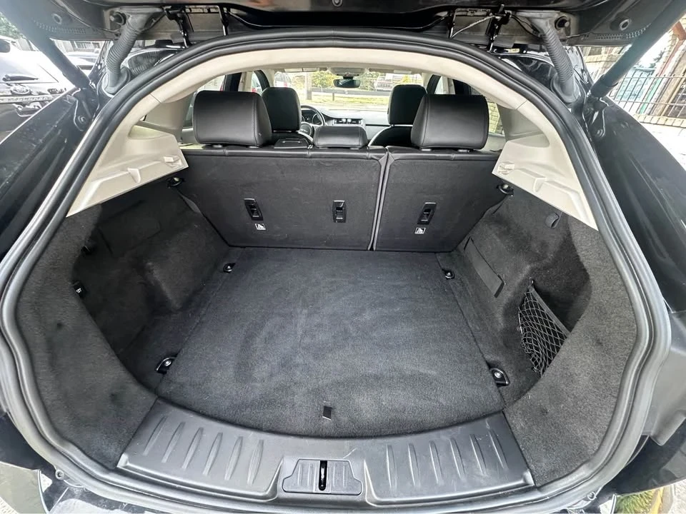 2019 Jaguar E-Pace - Image 5 of 16