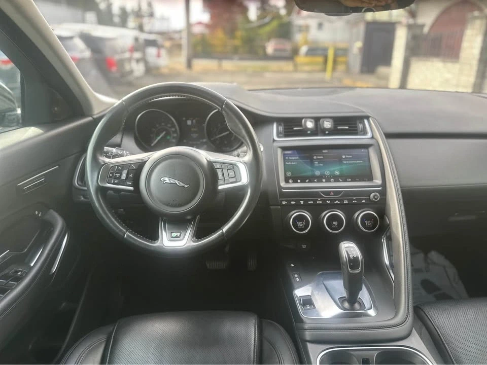 2019 Jaguar E-Pace - Image 8 of 16